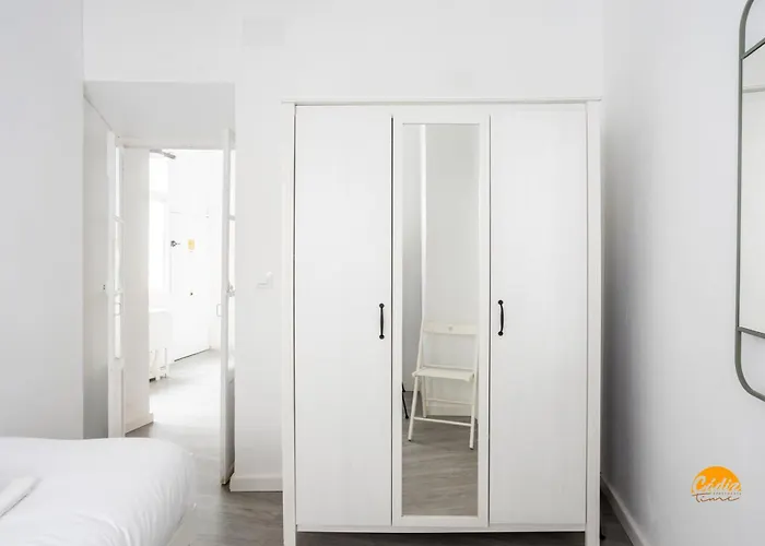 Flamenco Centro By Time * カディス